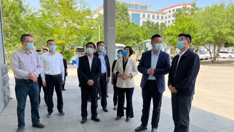 張錦剛副省長一行蒞臨蘭州奇正生態(tài)健康品有限公司調研