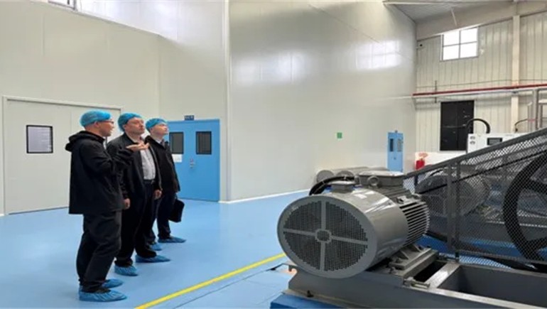 巴宜區(qū)區(qū)長(zhǎng)（候選人）王建飛一行蒞臨林芝雪域資源科技有限公司調(diào)研